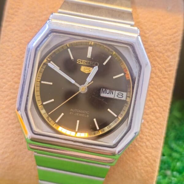 1970s Seiko 5 Automatic 7009 caliber 21-jewels  japan made watch for Men's (Used)
