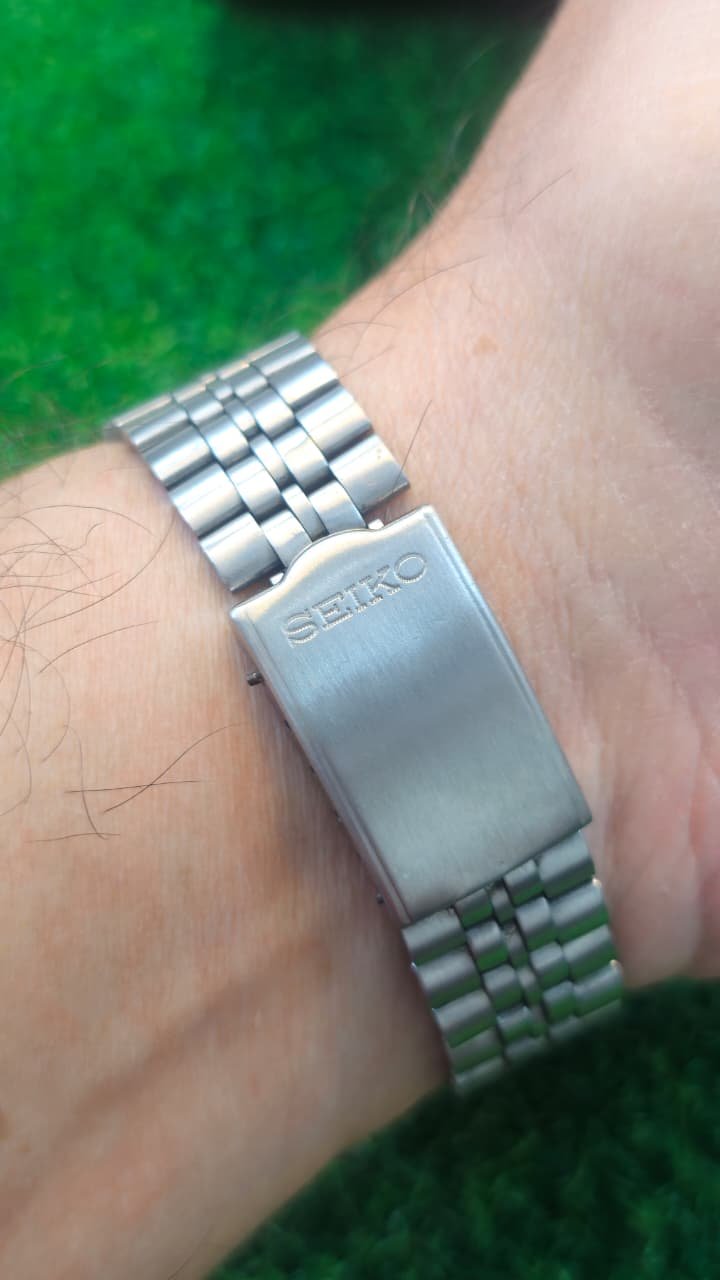 WhatsApp Image 2026-01-20 at 3.24.45 PM (2) 1970s Seiko 5 Automatic 7009 caliber 21-jewels japan made watch for Men's (Used) - Image 3
