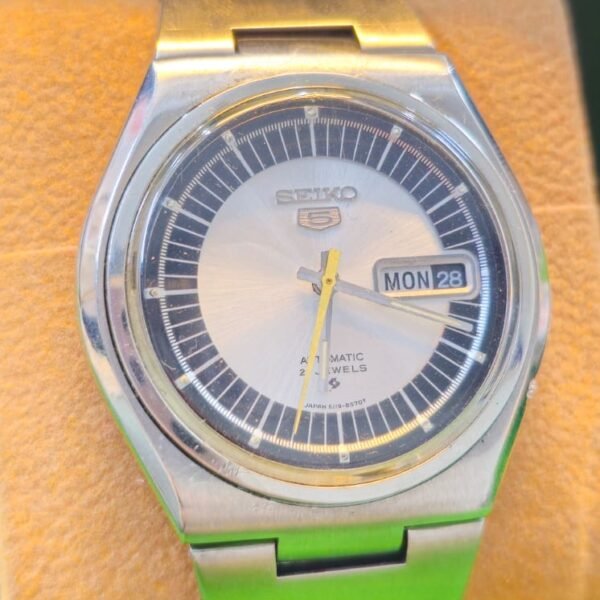 Vintage & Rare 1960s Seiko 5 Automatic 6119 caliber 21-jewels  japan made watch for Men's (Used)