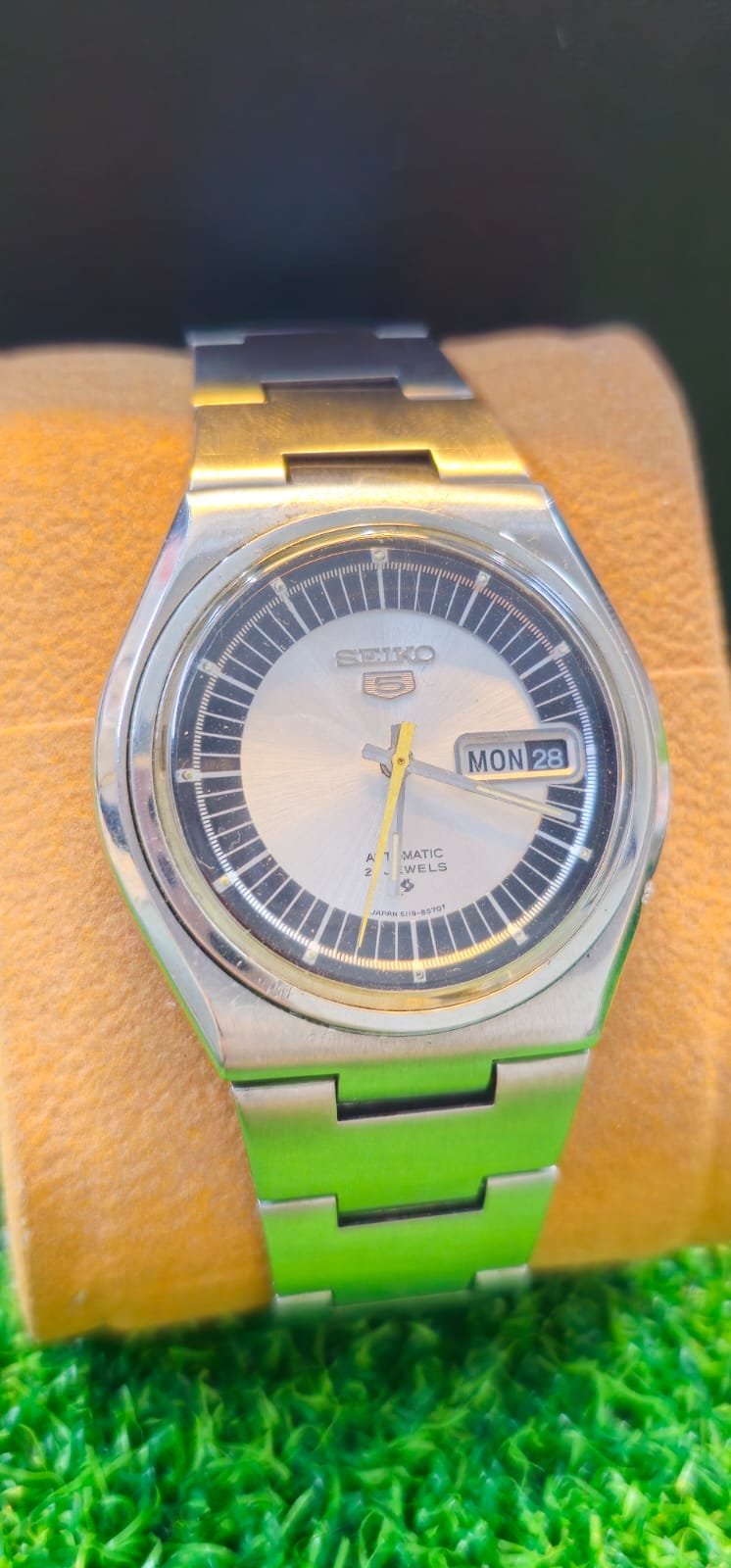 WhatsApp Image 2026-01-20 at 5.17.23 PM Vintage & Rare 1960s Seiko 5 Automatic 6119 caliber 21-jewels japan made watch for Men's (Used) - Image 1