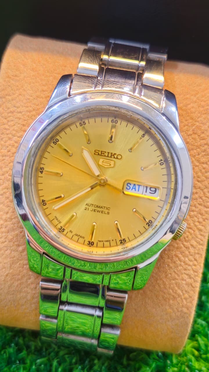 WhatsApp Image 2026-01-21 at 1.25.17 PM Seiko 5 Automatic 7s26 caliber 21-jewels japan made watch for Men's (Used) - Image 1