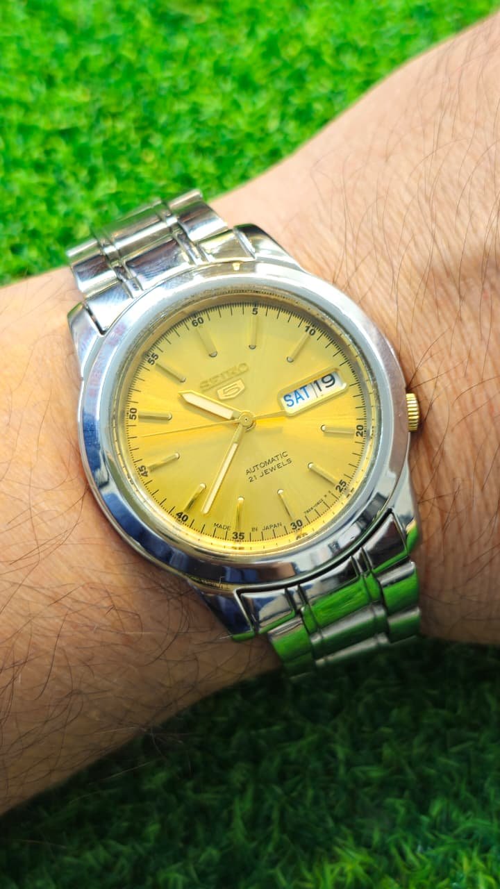 WhatsApp Image 2026-01-21 at 1.25.18 PM Seiko 5 Automatic 7s26 caliber 21-jewels japan made watch for Men's (Used) - Image 2