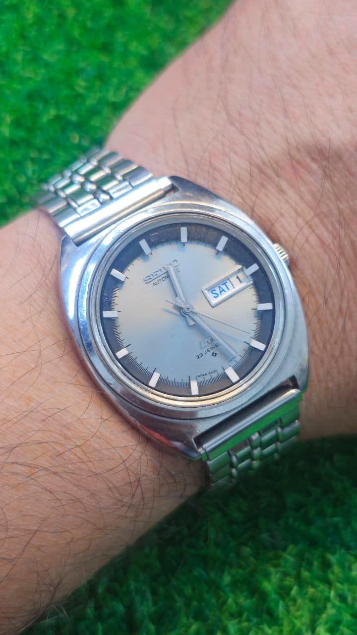 WhatsApp Image 2026-01-21 at 1.59.46 PM Vintage 1970s Seiko Lord Matic (LM) 5506 caliber 23-jewels JDM japan made watch for Men's (Used) - Image 2