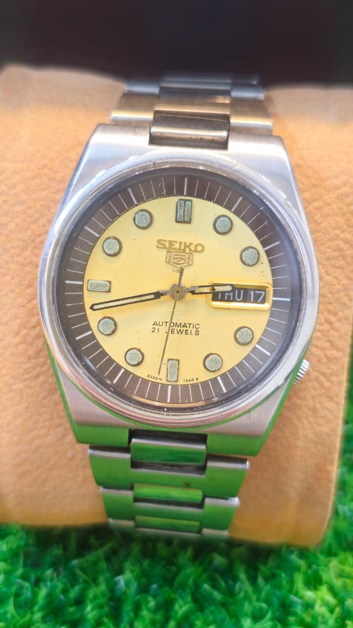 WhatsApp Image 2026-01-21 at 11.08.57 AM 1960s Seiko 5 Actus Automatic 6319 caliber 21-jewels japan made watch for Men's (Used) - Image 1