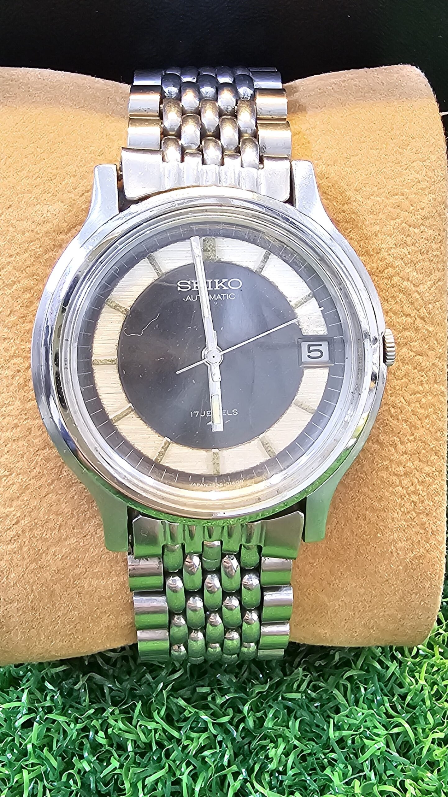WhatsApp Image 2026-01-21 at 11.44.18 AM Vintage & Rare 1970s Seiko 5 Automatic 7005 caliber 17-jewels japan made watch for Men's (Used) - Image 1