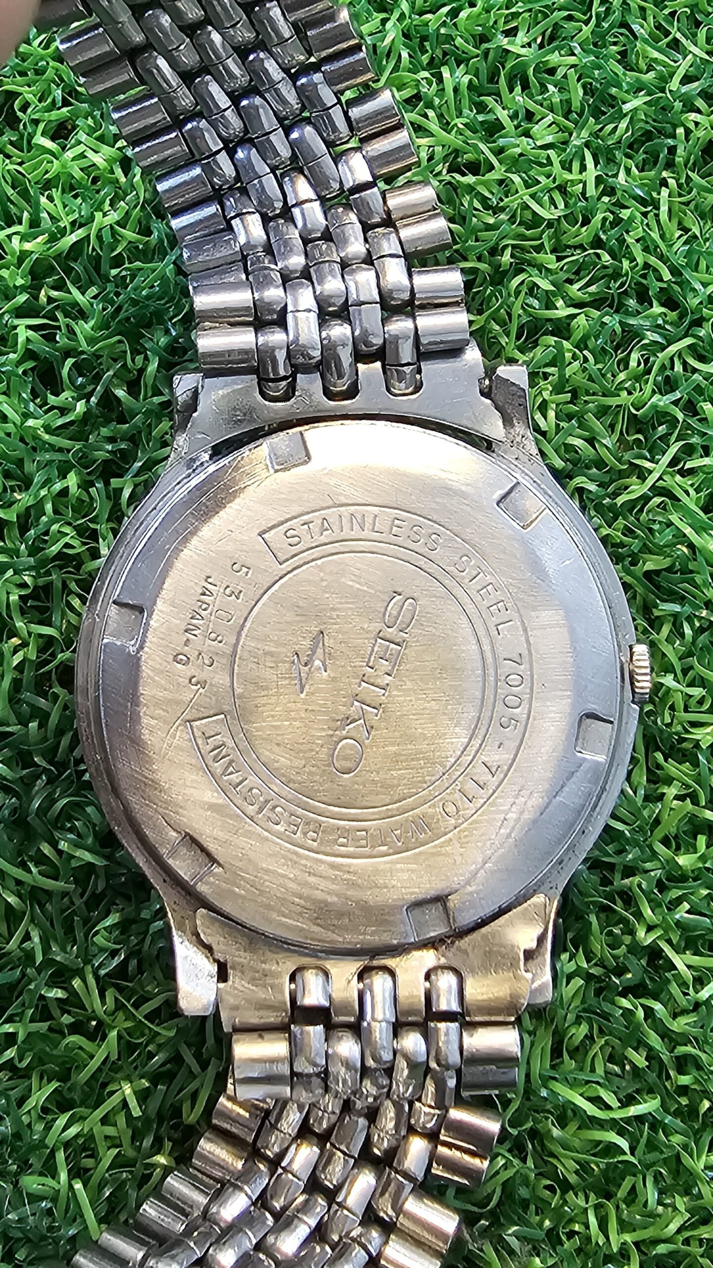 WhatsApp Image 2026-01-21 at 11.44.19 AM (1) Vintage & Rare 1970s Seiko 5 Automatic 7005 caliber 17-jewels japan made watch for Men's (Used) - Image 3