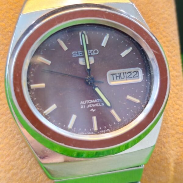Vintage 1970s Seiko 5 Automatic 7019 caliber 21-jewels Eye Shape  japan made watch for Men's (Used)