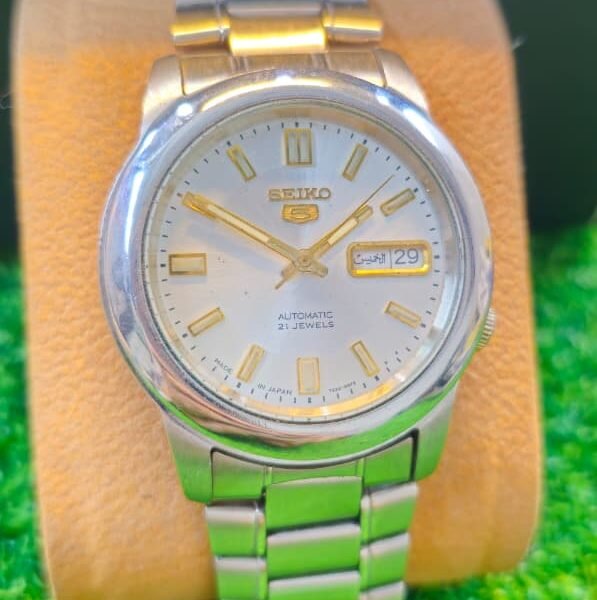 Seiko 5 Automatic 7s26 caliber 21-jewels 39mm dial  japan made watch for Men's (Used)