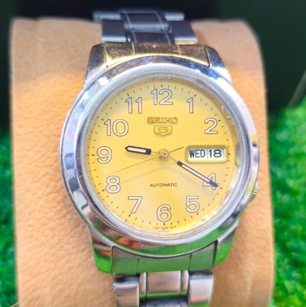 Seiko 5 Automatic 7s26 caliber 21-jewels 39mm dial  japan made watch for Men's (Used)