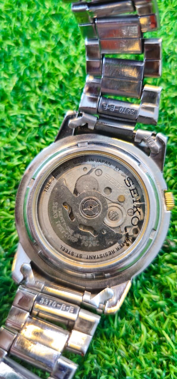 WhatsApp Image 2026-01-21 at 9.49.34 AM Seiko 5 Automatic 7s26 caliber 21-jewels 39mm dial japan made watch for Men's (Used) - Image 4