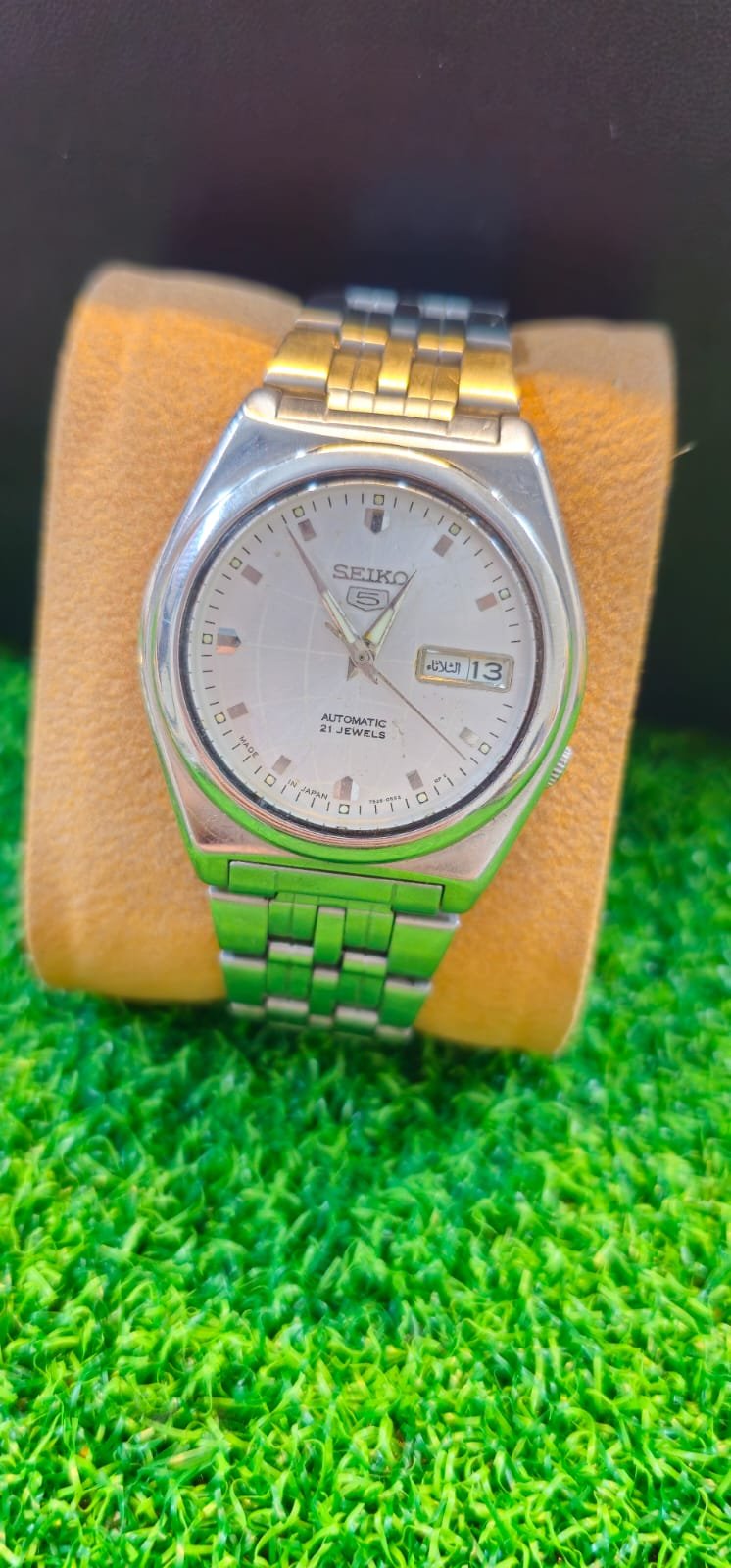 WhatsApp Image 2026-01-21 at 9.54.39 AM Seiko 5 Automatic 7s26 caliber 21-jewels 37mm dial japan made watch for Men's (Used) - Image 1