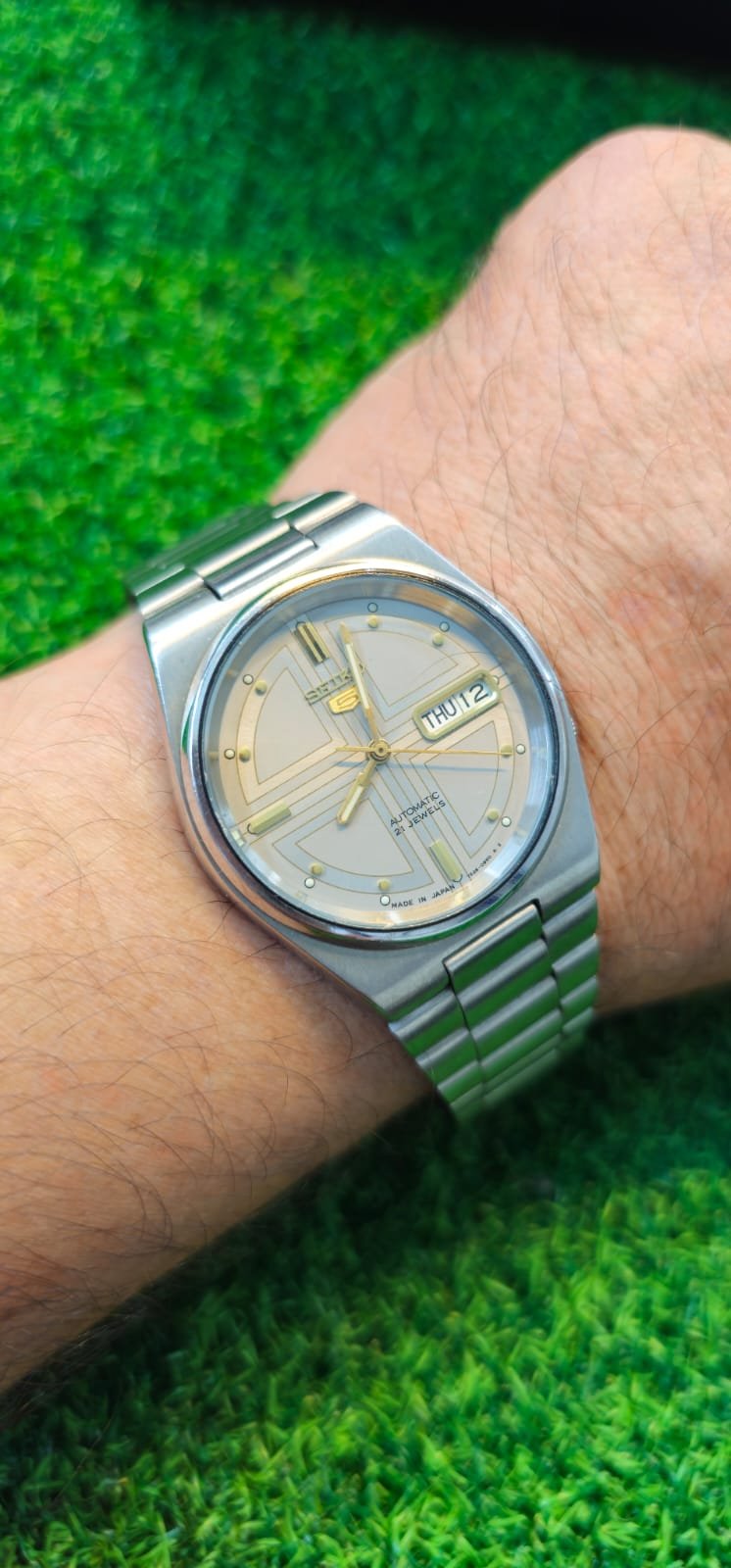 WhatsApp Image 2026-01-21 at 9.55.26 AM (1) Seiko 5 Automatic 7s26 caliber 21-jewels 37mm dial japan made watch for Men's (Used) - Image 2