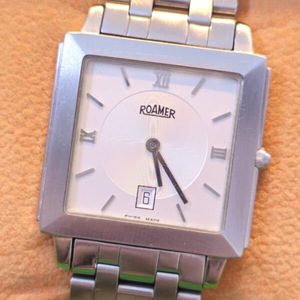 Vintage Super Slim Roamer Switzerland 🇨🇭 Quartz movement watch for Men's (Used)