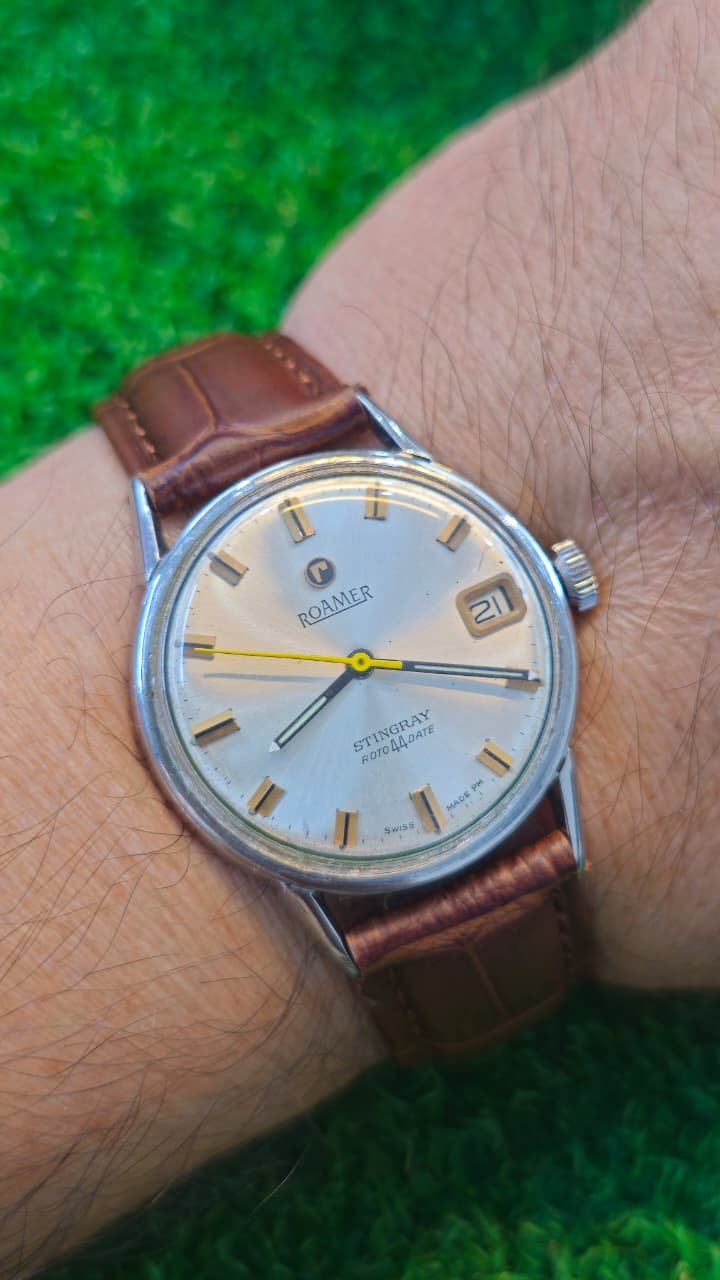 WhatsApp Image 2026-01-22 at 7.23.38 PM (1) Vintage 1960s Roamer Stingray Roto 44 Date Automatic MST 471 caliber 44 Jewels Switzerland 🇨🇠made Men's watch (Used) - Image 2