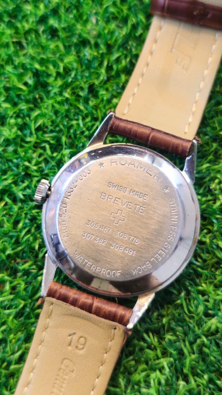 WhatsApp Image 2026-01-22 at 7.23.38 PM Vintage 1960s Roamer Stingray Roto 44 Date Automatic MST 471 caliber 44 Jewels Switzerland 🇨🇠made Men's watch (Used) - Image 4