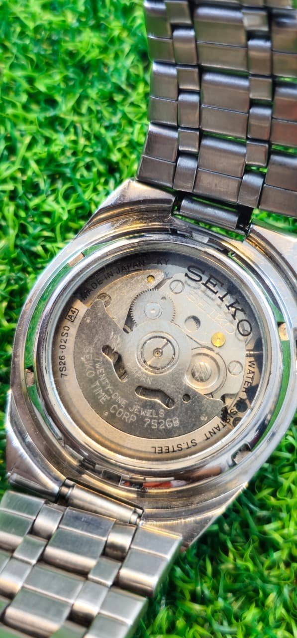 WhatsApp Image 2026-01-23 at 10.08.44 AM (3) Seiko 5 Automatic 7s26 caliber 21-jewels 37mm japan made watch for Men's (Used) - Image 4