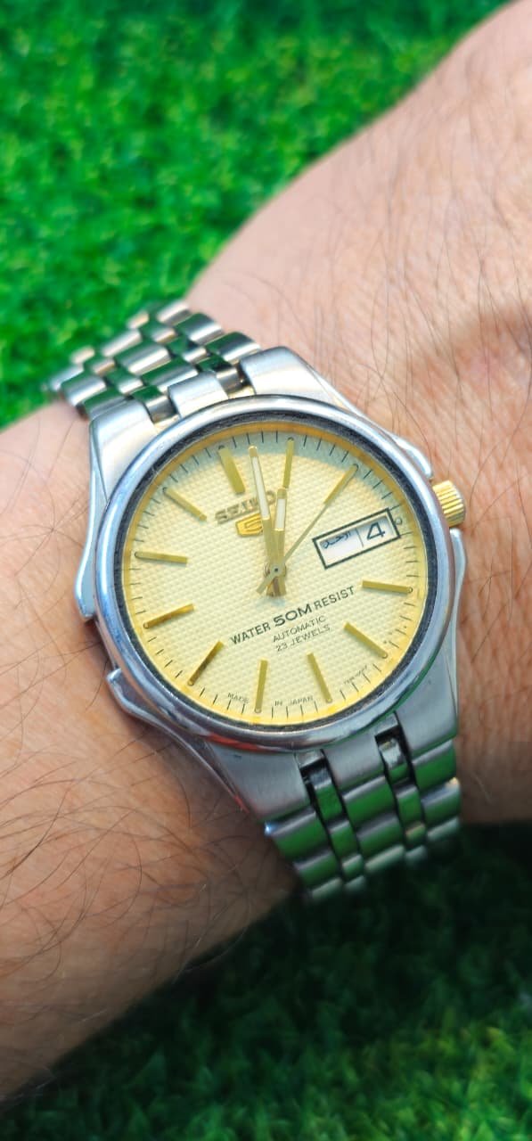 WhatsApp Image 2026-01-23 at 10.19.15 AM (1) Seiko 5 Automatic 7s36 caliber 23-jewels 37mm japan made watch for Men's (Used) - Image 2