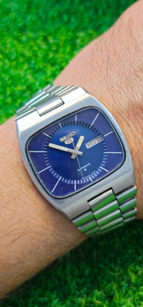 WhatsApp Image 2026-01-23 at 10.27.15 AM (2) 1960s Seiko 5 Automatic 6309 caliber 21-jewels 39mm japan made watch for Men's (Used) - Image 2