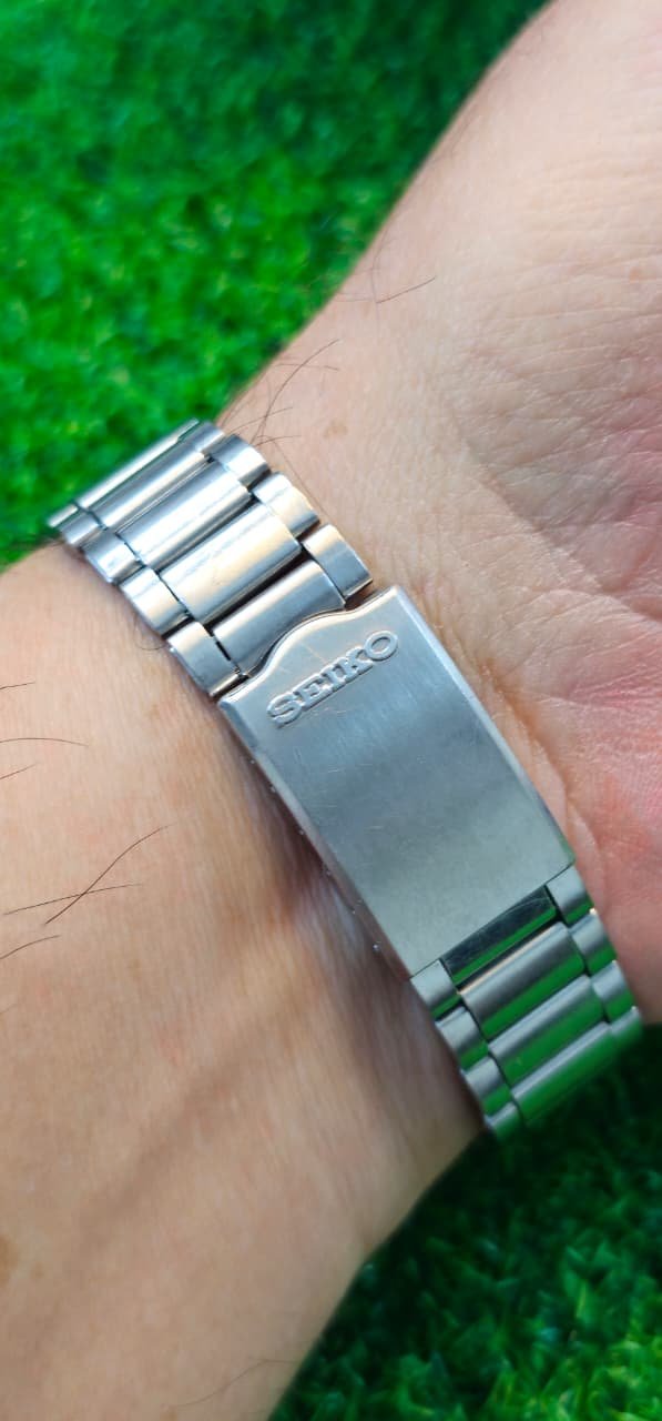 WhatsApp Image 2026-01-23 at 10.27.15 AM (3) 1960s Seiko 5 Automatic 6309 caliber 21-jewels 39mm japan made watch for Men's (Used) - Image 3