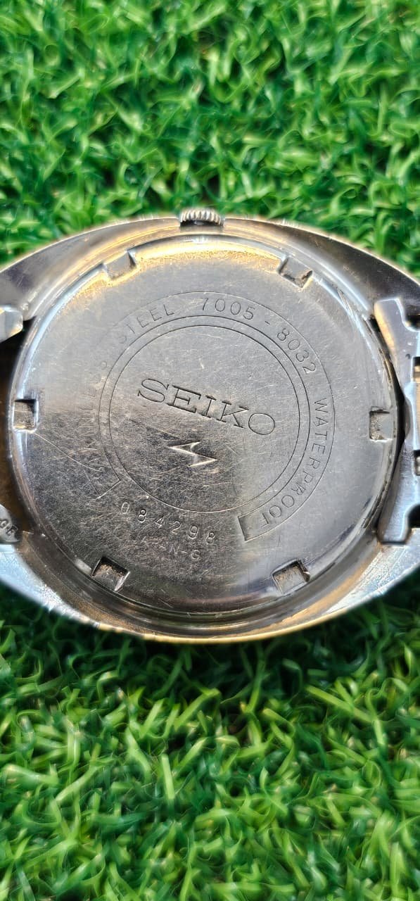 WhatsApp Image 2026-01-23 at 10.37.35 AM (1) Vintage & Rare 1970s Seiko 5 Automatic 7005 caliber 17-jewels 37mm japan made watch for Men's (Used) - Image 4