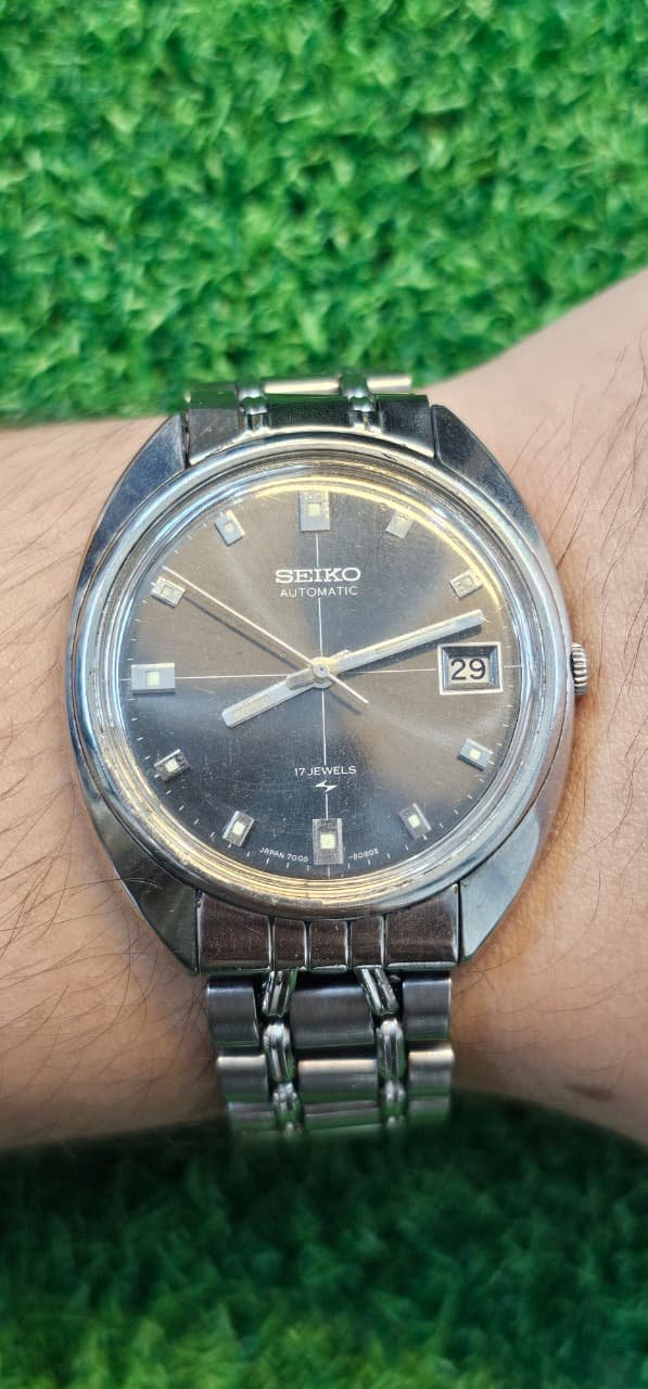 WhatsApp Image 2026-01-23 at 10.37.35 AM (2) Vintage & Rare 1970s Seiko 5 Automatic 7005 caliber 17-jewels 37mm japan made watch for Men's (Used) - Image 2