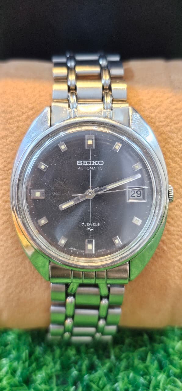 WhatsApp Image 2026-01-23 at 10.37.35 AM Vintage & Rare 1970s Seiko 5 Automatic 7005 caliber 17-jewels 37mm japan made watch for Men's (Used) - Image 1