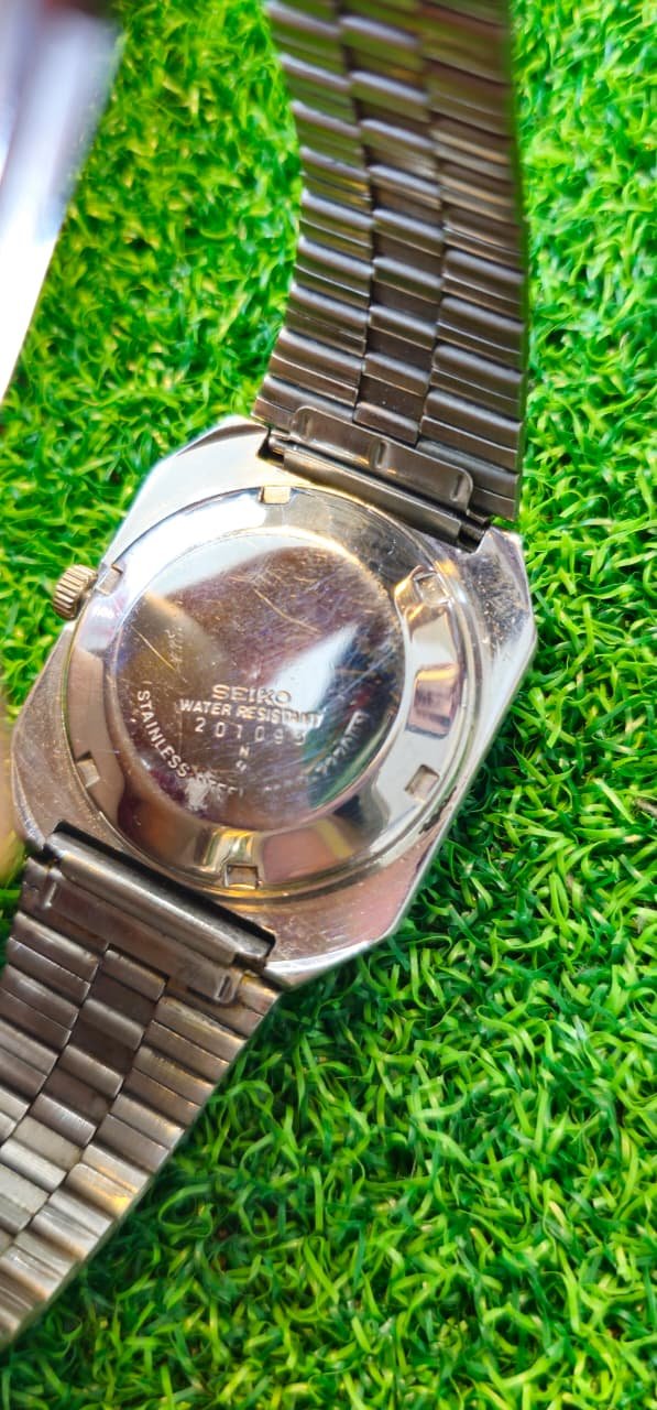 WhatsApp Image 2026-01-23 at 10.43.27 AM (1) Vintage 1960s Seiko 5 Automatic 6309 caliber 21-jewels 38x40mm japan made watch for Men's (Used) - Image 4