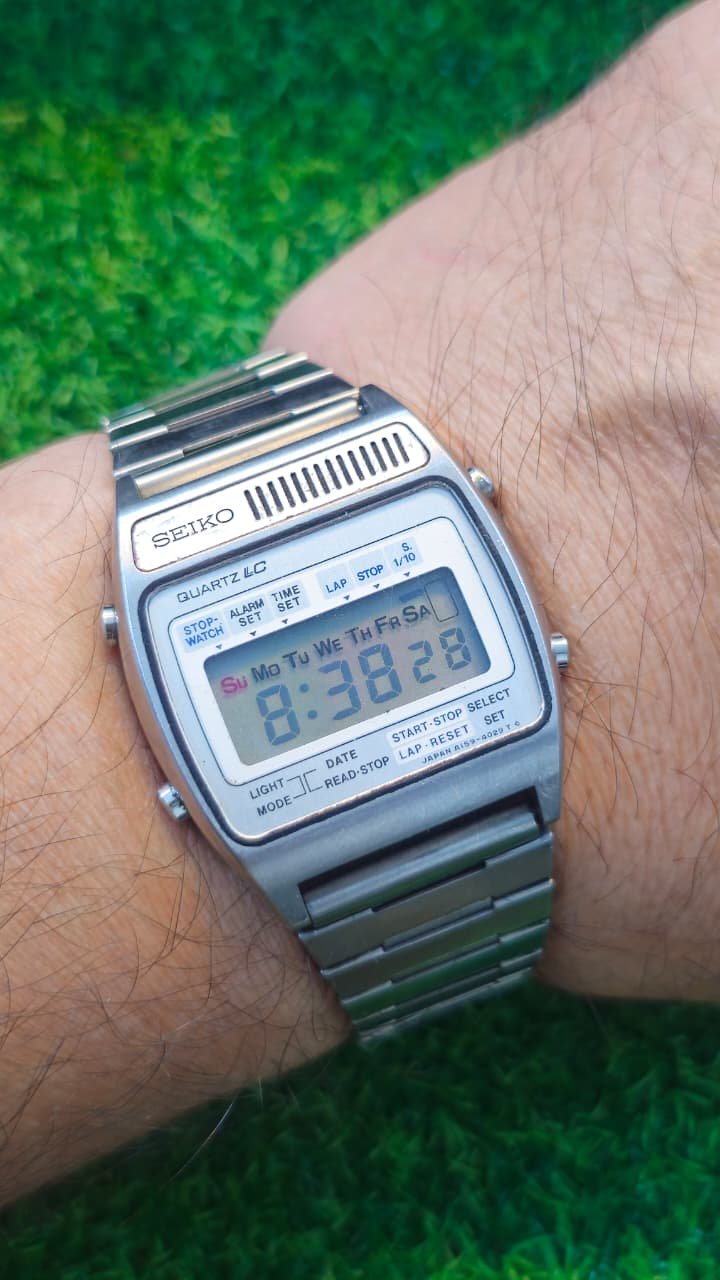 WhatsApp Image 2026-01-24 at 11.01.21 AM (1) Vintage Seiko LC Alarm Quartz Chronograph Japan made Men's watch (Used) - Image 2