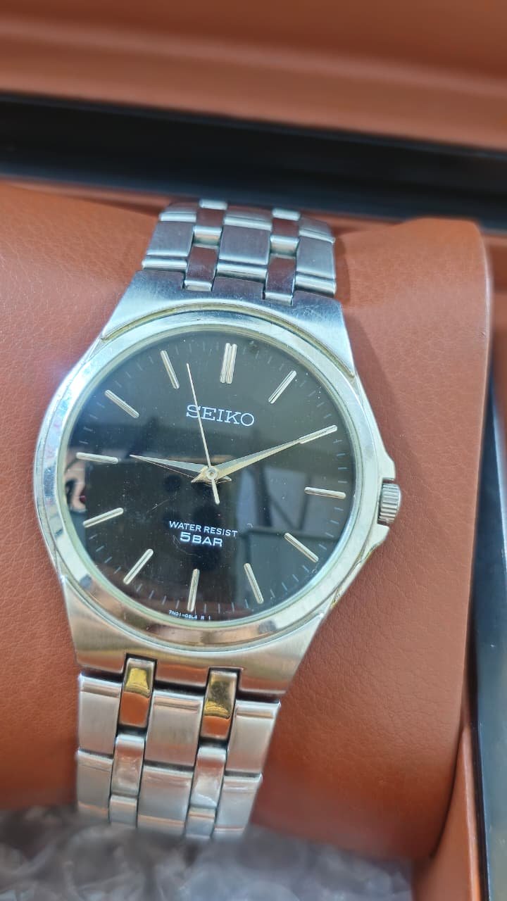 WhatsApp Image 2026-01-24 at 11.13.04 AM (2) Seiko Quartz 50M Water-resistant Japan made Men's watch (Used) - Image 1