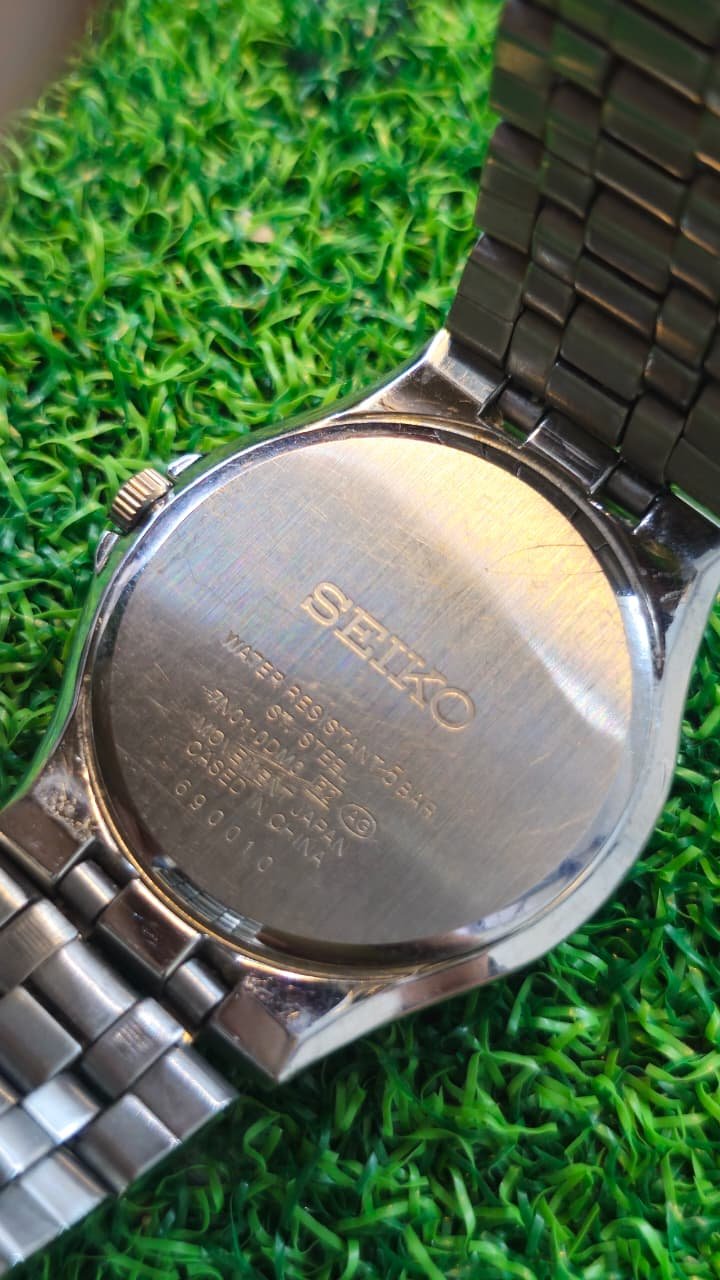 WhatsApp Image 2026-01-24 at 11.13.04 AM (3) Seiko Quartz 50M Water-resistant Japan made Men's watch (Used) - Image 4