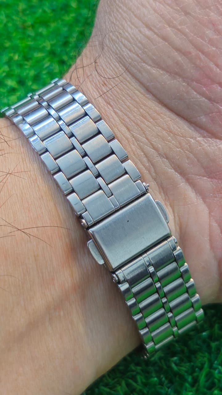 WhatsApp Image 2026-01-24 at 11.27.38 AM (7) Vintage Seiko Perpetual Calendar Titanium Quartz movement Japan made Men's watch (Used) - Image 3