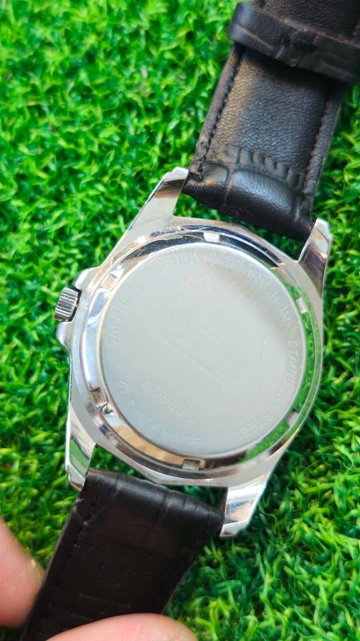 WhatsApp Image 2026-01-24 at 11.32.11 AM Vintage 1980s Roamer Stingray Automatic 21-Jewels Switzerland 🇨🇠made Men's watch (Used) - Image 4