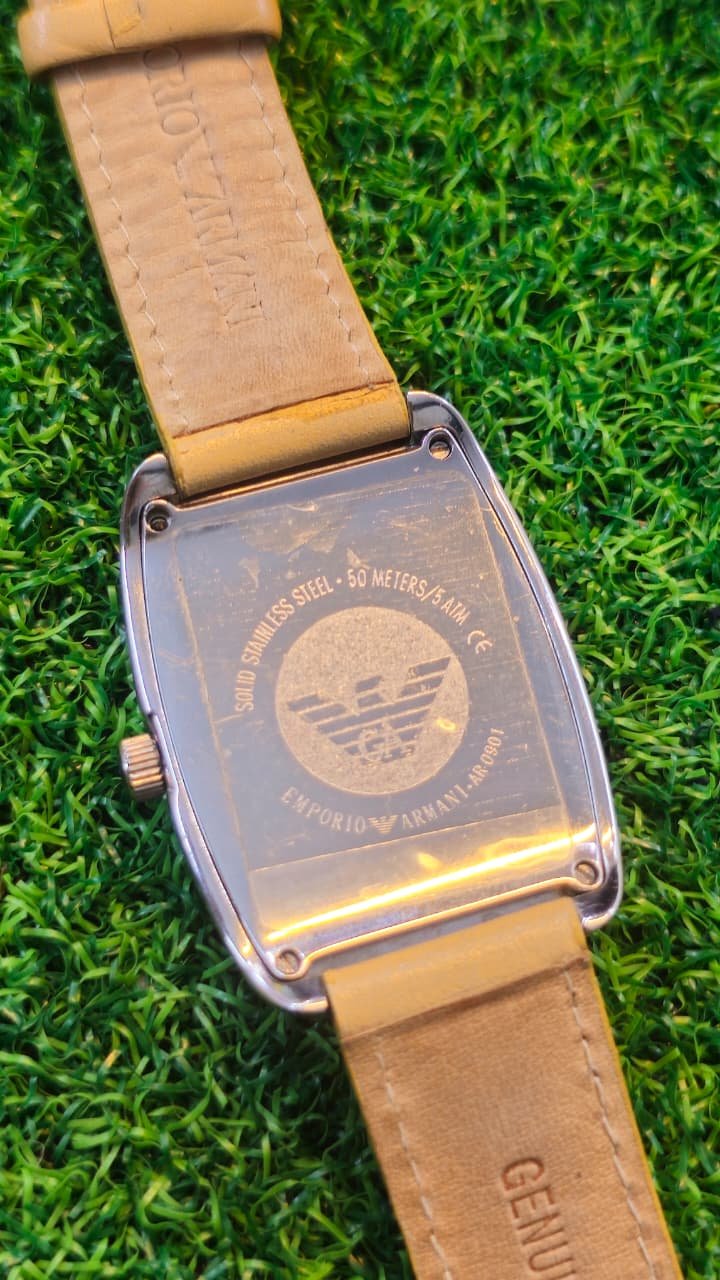 WhatsApp Image 2026-01-24 at 2.23.35 PM Emporio Armani Classic Quartz movement Japan made Men's watch (Used) - Image 4