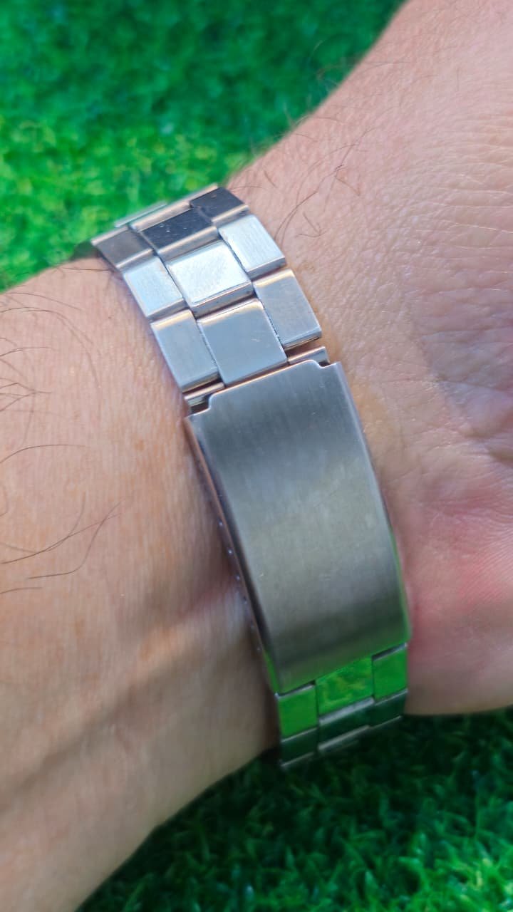 WhatsApp Image 2026-01-24 at 2.42.39 PM Vintage Dalil Crystal Mechanical automatic ETA 2671 Switzerland 🇨🇠made Qibla Compass Men's watch (Used) - Image 3