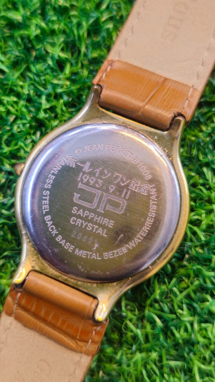 WhatsApp Image 2026-01-24 at 4.07.35 PM Vintage Jean Perret Geneve quartz Switzerland 🇨🇠made Unisex Watch (Used) - Image 4