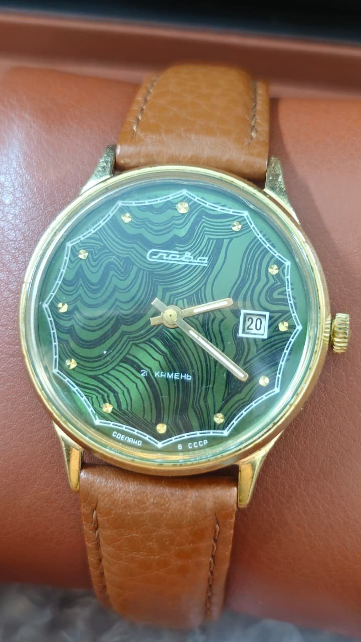 WhatsApp Image 2026-01-24 at 4.19.22 PM Vintage 1980s Slava "Malachite" mechanical Handwind 2414 caliber 21-jewels USSR Made Men's Watch (Used) - Image 1