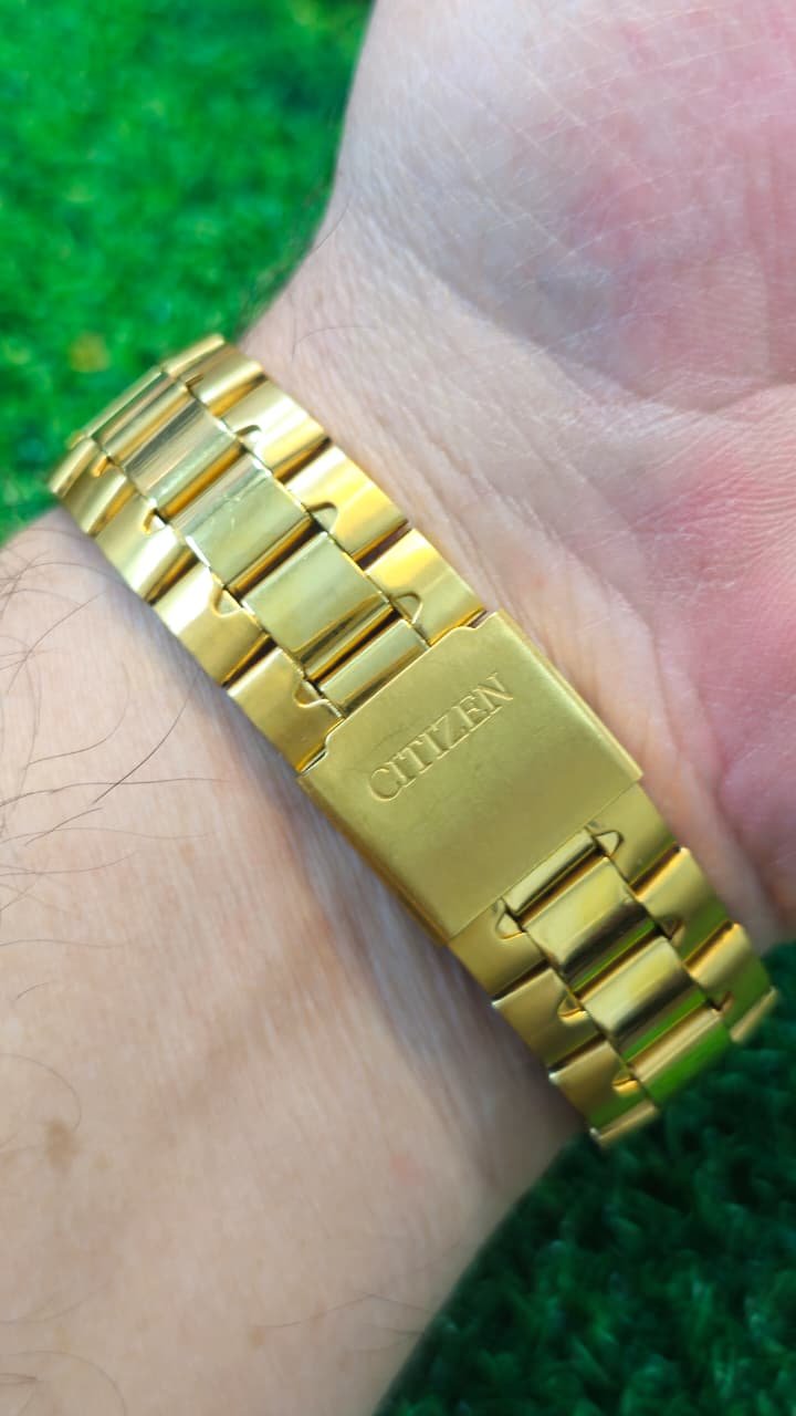 WhatsApp Image 2026-01-24 at 4.45.52 PM (2) Vintage Citizen Automatic 8200 caliber 21-jewels Japan made Full Golden watch for Men's (Used) - Image 3