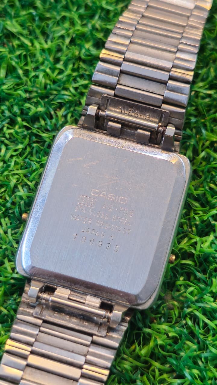 WhatsApp Image 2026-01-24 at 4.57.15 PM (1) Vintage Casio AQ-705, a classic "ana-digi" (analog-digital) Quartz movement Japan made Men's watch (Used ) - Image 4