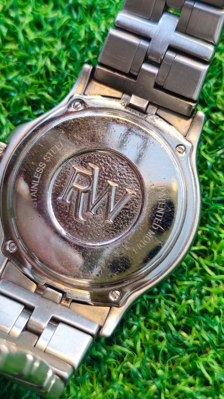 WhatsApp Image 2026-01-25 at 10.40.49 AM (1) Vintage 1990s Raymond Weil Parsifal Quartz movement Switzerland 🇨🇠made Men's watch (Used) - Image 4