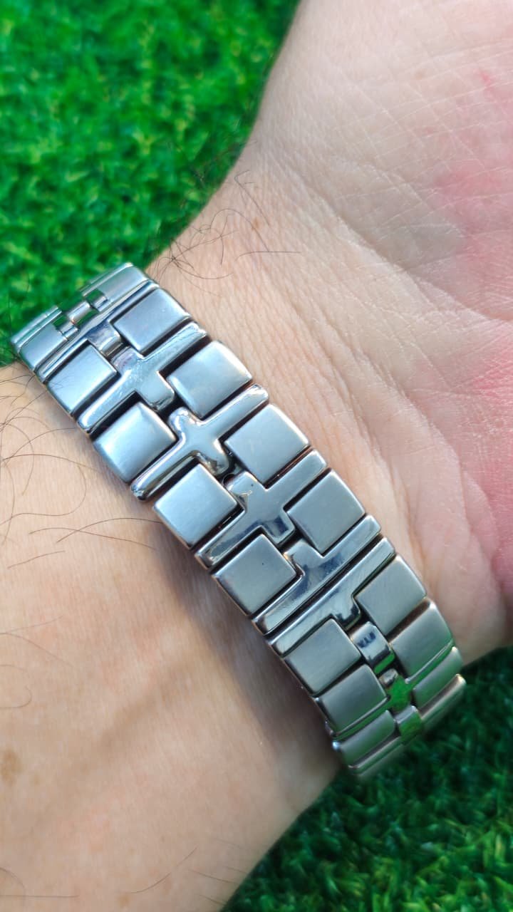 WhatsApp Image 2026-01-25 at 10.40.52 AM Vintage 1990s Raymond Weil Parsifal Quartz movement Switzerland 🇨🇠made Men's watch (Used) - Image 3