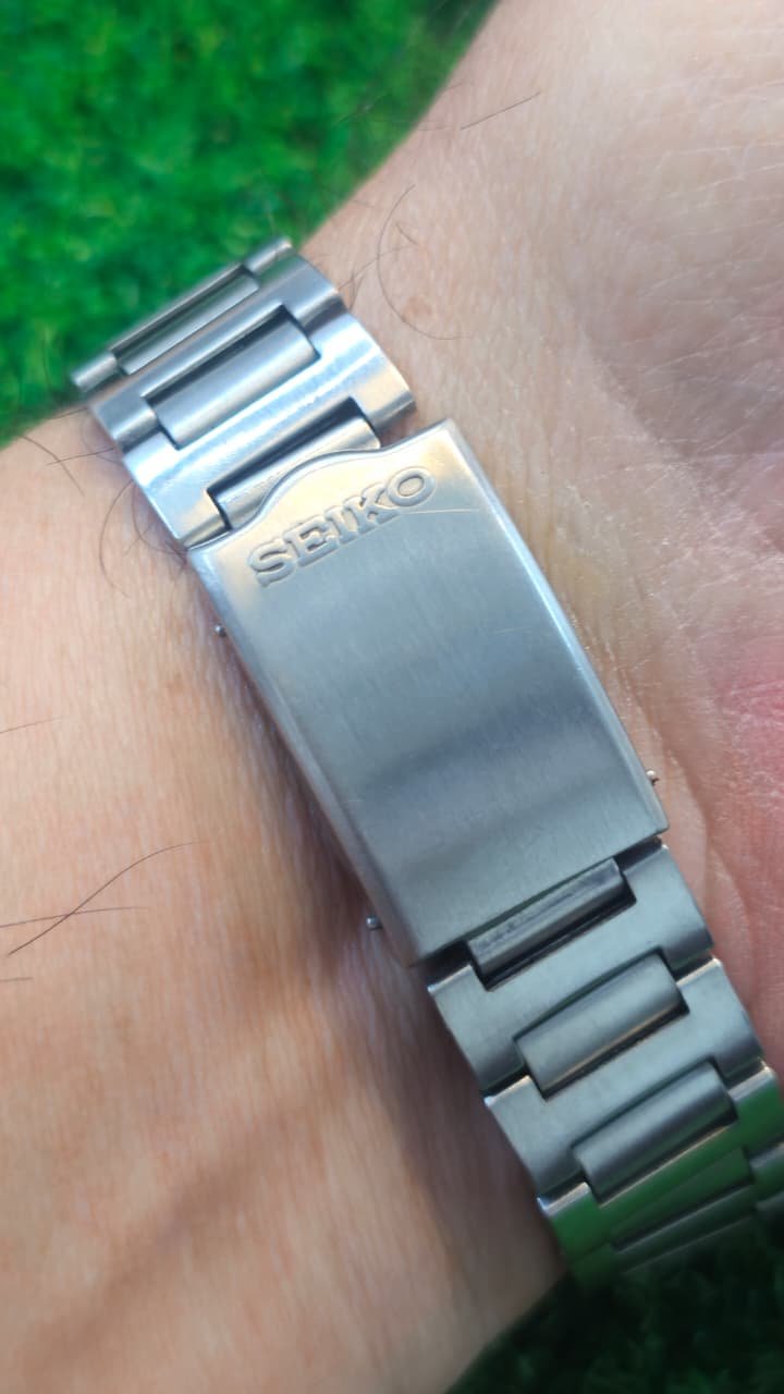 WhatsApp Image 2026-01-25 at 12.02.50 PM Vintage 1970s Seiko Lord Matic (LM) Automatic 5606 caliber 23-jewels Japan made watch(Used) - Image 3