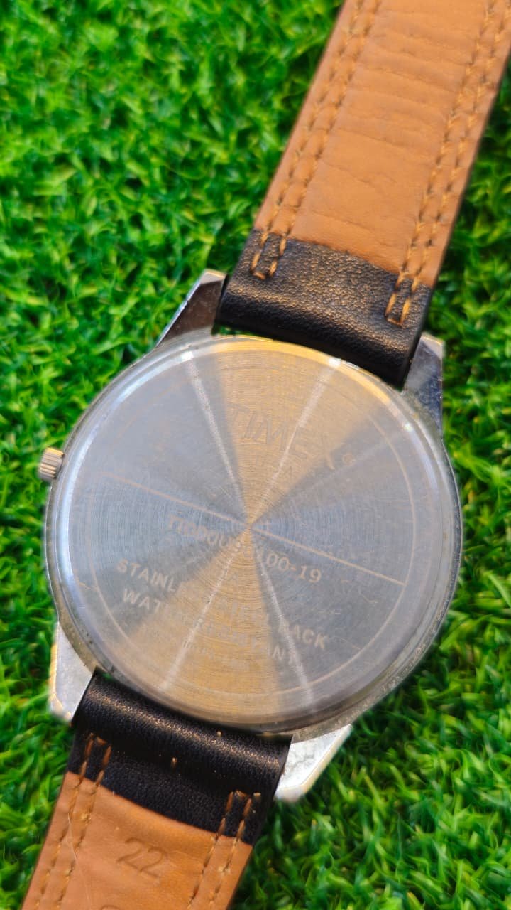 WhatsApp Image 2026-01-26 at 6.15.46 PM (1) Timex Analogue Quartz movement Japan made Men's watch (Used) - Image 4