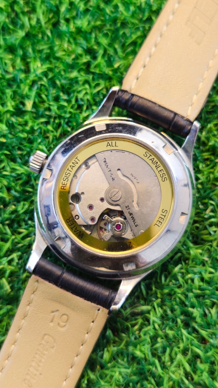 WhatsApp Image 2026-01-26 at 6.42.00 PM (3) Vintage Westar Automatic 21 Jewels Japan Made Men's watch (Used) - Image 4