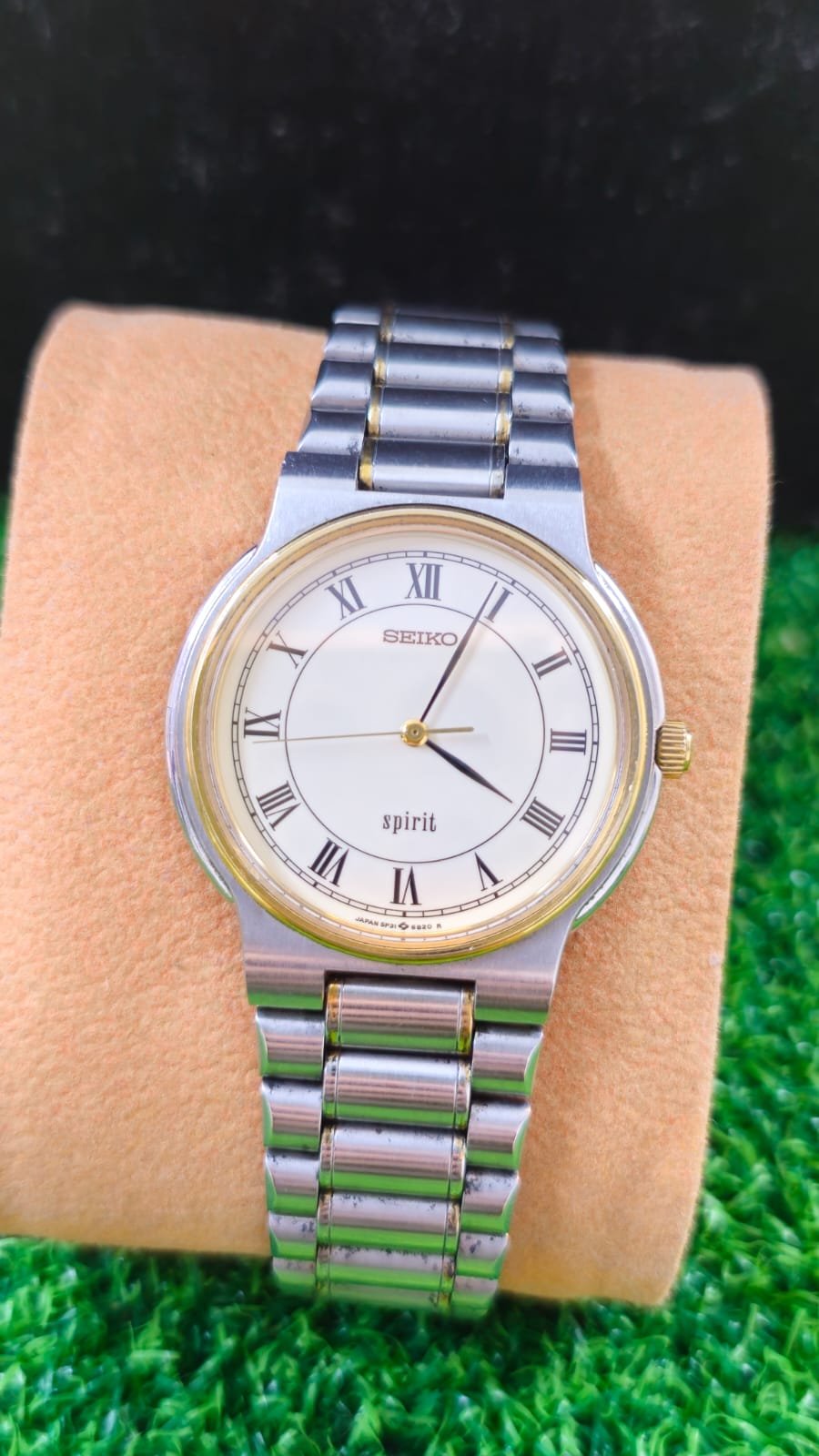 WhatsApp Image 2026-01-30 at 1.01.29 PM Vintage 1980s Seiko Spirit Roman numerals (JDM) Quartz movement Japan made Ladies watch (Used) - Image 1