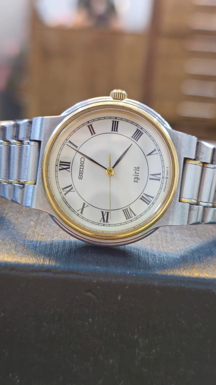 WhatsApp Image 2026-01-30 at 1.01.35 PM Vintage 1980s Seiko Spirit Roman numerals (JDM) Quartz movement Japan made Ladies watch (Used) - Image 2