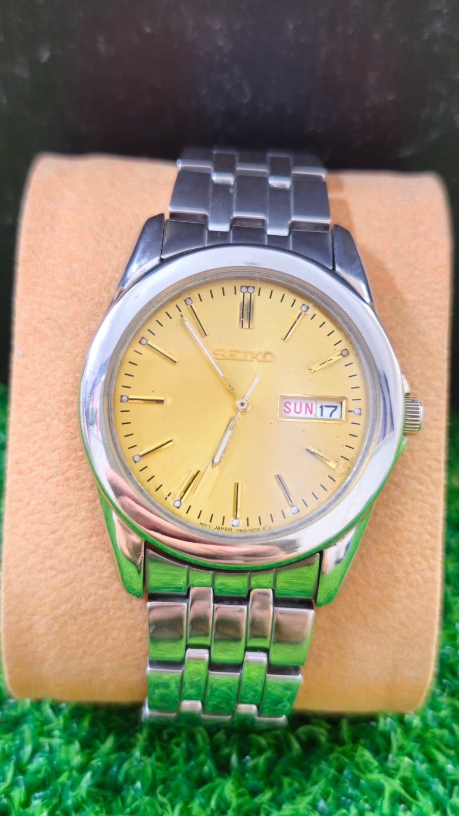 WhatsApp Image 2026-01-30 at 1.16.25 PM Vintage Seiko Quartz movement Japan made Men's watch (Used) - Image 1