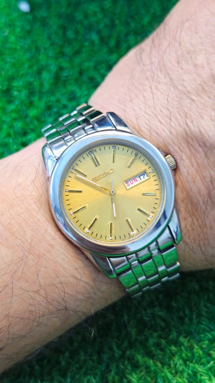 WhatsApp Image 2026-01-30 at 1.16.26 PM Vintage Seiko Quartz movement Japan made Men's watch (Used) - Image 2
