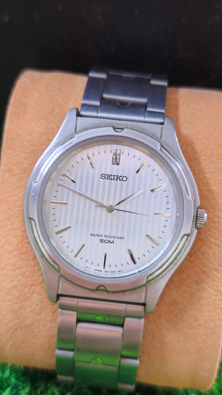 WhatsApp Image 2026-01-30 at 1.24.06 PM Seiko Quartz 50 M Water-resistant Japan made Unisex Watch (Used) - Image 1