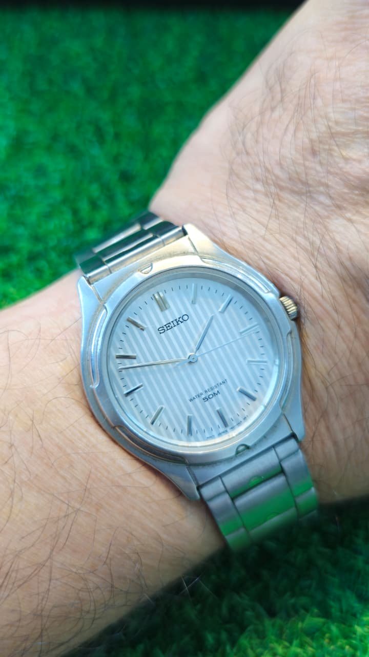 WhatsApp Image 2026-01-30 at 1.24.07 PM (1) Seiko Quartz 50 M Water-resistant Japan made Unisex Watch (Used) - Image 2