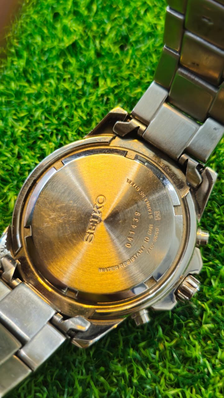WhatsApp Image 2026-01-30 at 11.08.02 AM Seiko Chronograph model SNAD99P1 100M Quartz movement Japan made Men's watch (Used) - Image 4